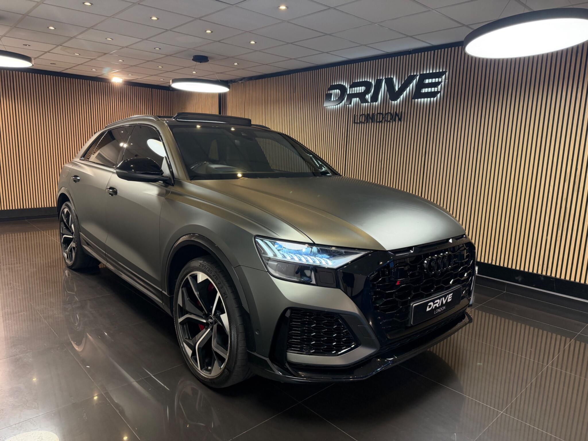 Audi RSQ8